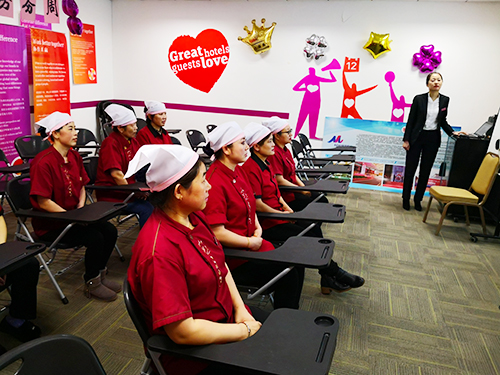 加強餐飲員工培訓 提升餐飲服務質(zhì)量