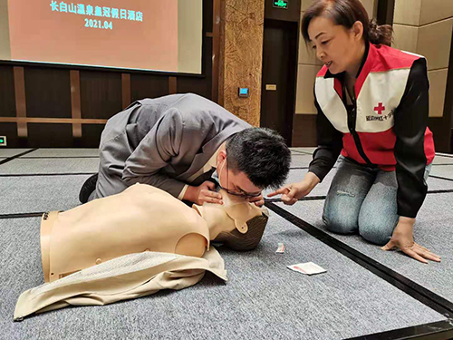 “護(hù)航長白山旅游服務(wù)，獻(xiàn)禮建黨百年”救護(hù)培訓(xùn)活動(dòng)